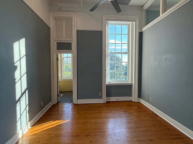 409 Madison Ave #303 — Photo 7
