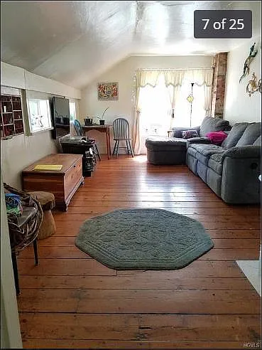 2 bed, 930 sqft, $1,850 — Photo 3