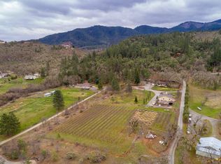 5215 Dark Hollow Rd, Medford, OR 97501