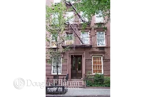 Sold by Douglas Elliman | media 28