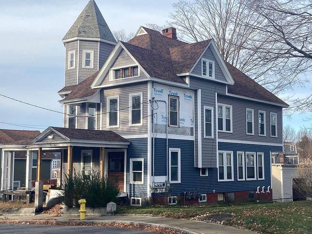 58 Holt St, Fitchburg, MA 01420 Zillow