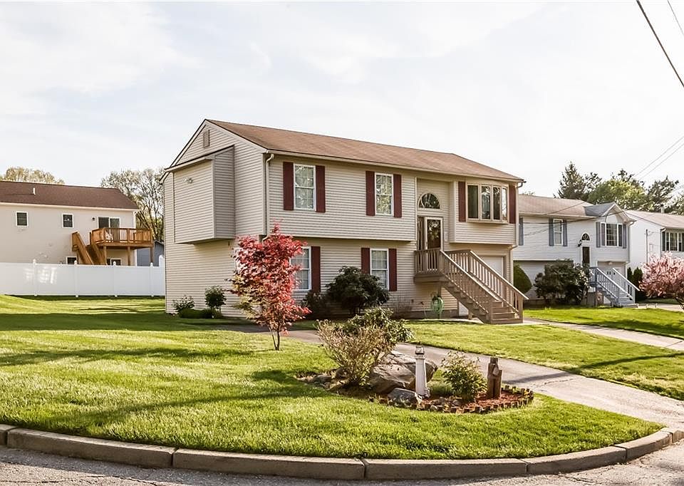 1st image of 36 Felicia Dr