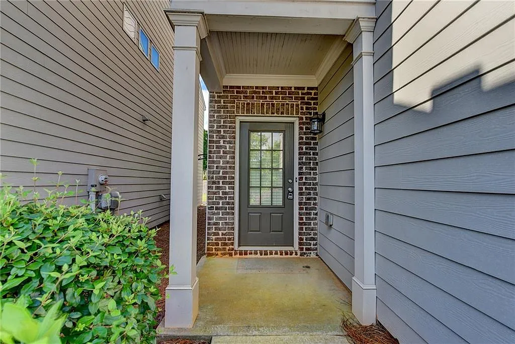 Building Photo - 5160 Breezewood Cir
