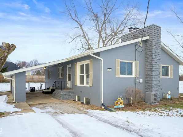 454 E Carey St, Knightstown, IN 46148