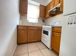 24-35 21st St #2, Astoria, NY 11102