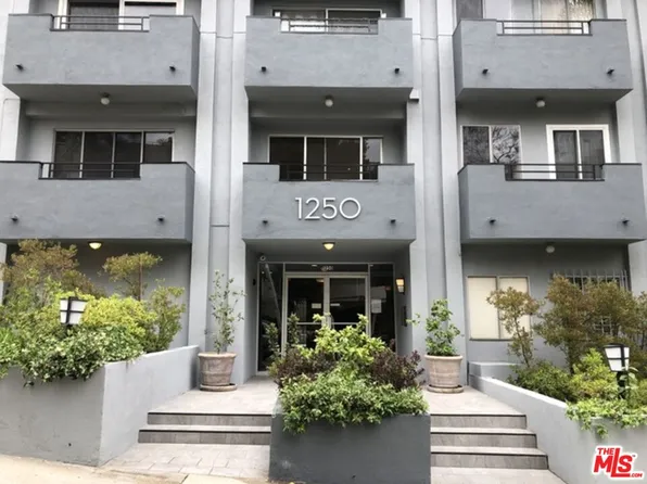 1250 N Kings Rd APT 506, West Hollywood, CA 90069
