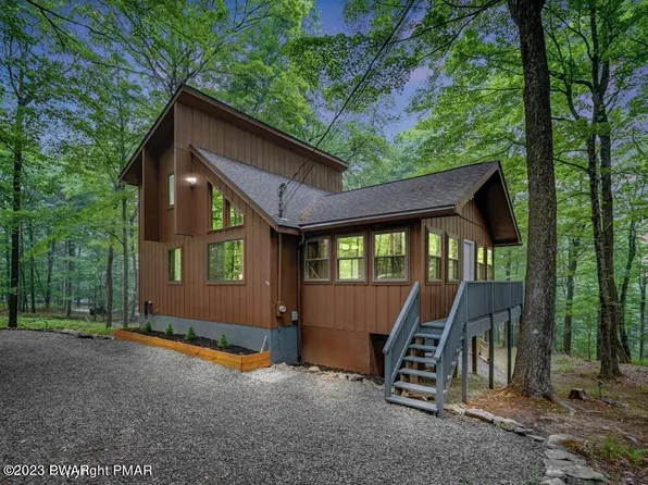 218 Lc Larsen Dr, Gouldsboro, PA 18424