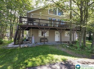 6323 Ventnor Dr, Tobyhanna, PA 18466