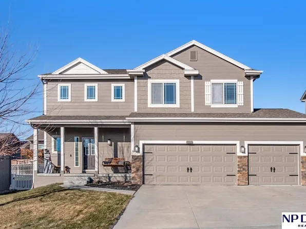 18828 Rosewood St, Omaha, NE 68136