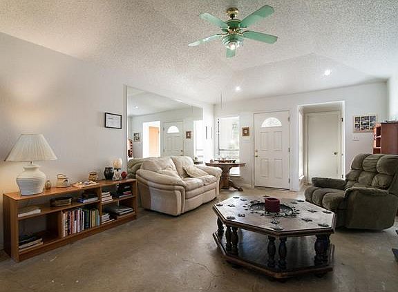 3rd image of 1809 Jina Ln