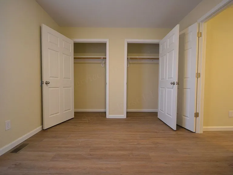 1909 Westmoor Dr — Photo 11