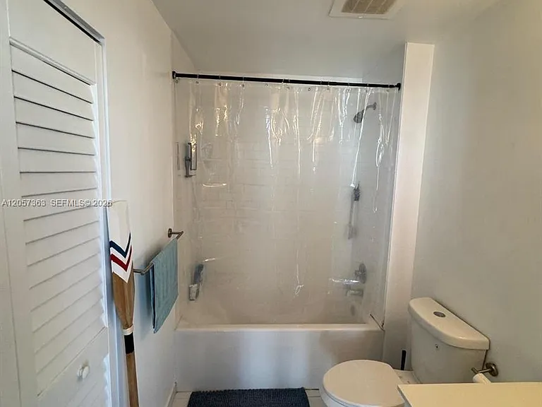 151 SE 1st St #2102 — Photo 5