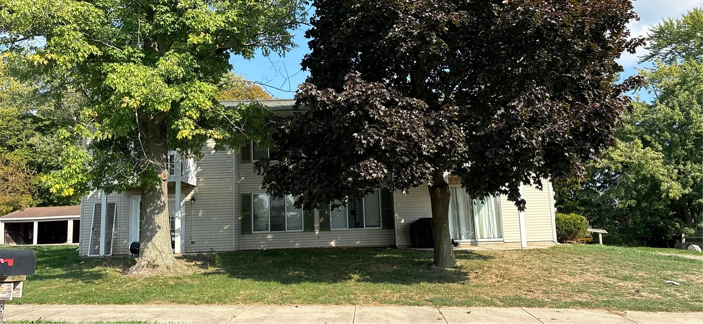 369 Oxford Ct - Unit3 — Photo 1