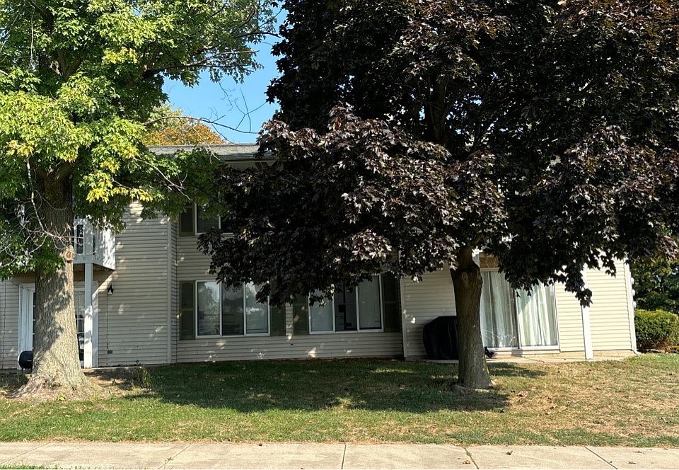 1st image of 369 Oxford Ct #3
