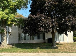 369 Oxford Ct #3, Holland, MI 49423