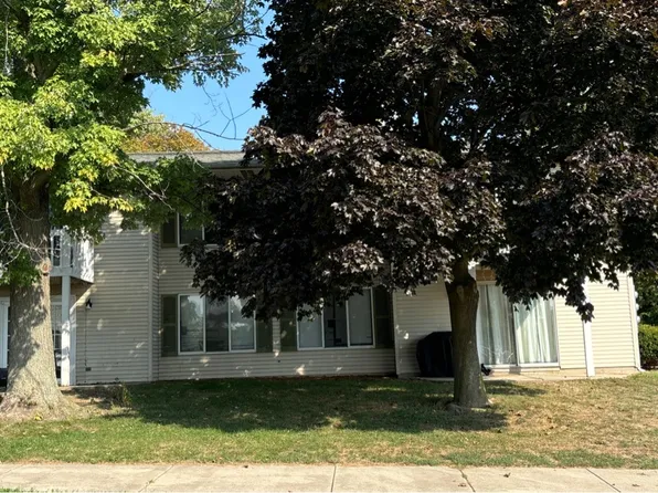369 Oxford Ct #3, Holland, MI 49423