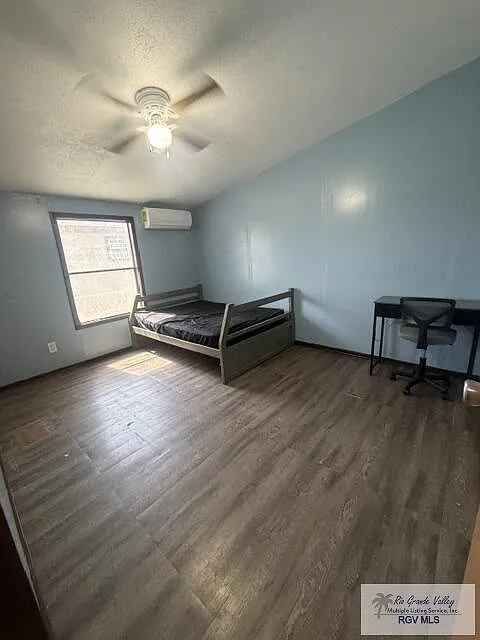 5 bed, 3.0 bath, 1938 sqft, $1,750 — Photo 4