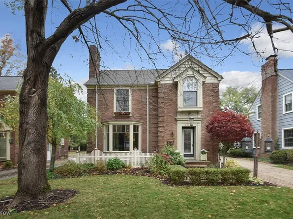 21158 Maplewood Ave, Rocky River, OH 44116