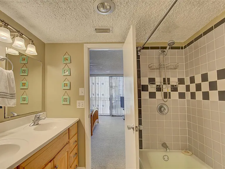 1380 Gulf Blvd #206 — Photo 27