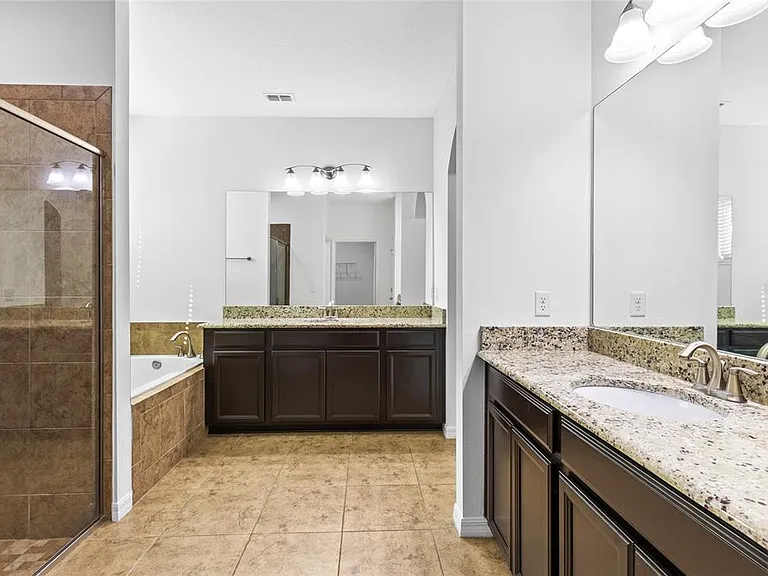 14978 Fells Ln — Photo 21