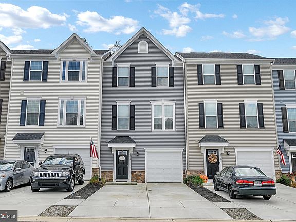 2nd image of 6518 Crittenden Ln