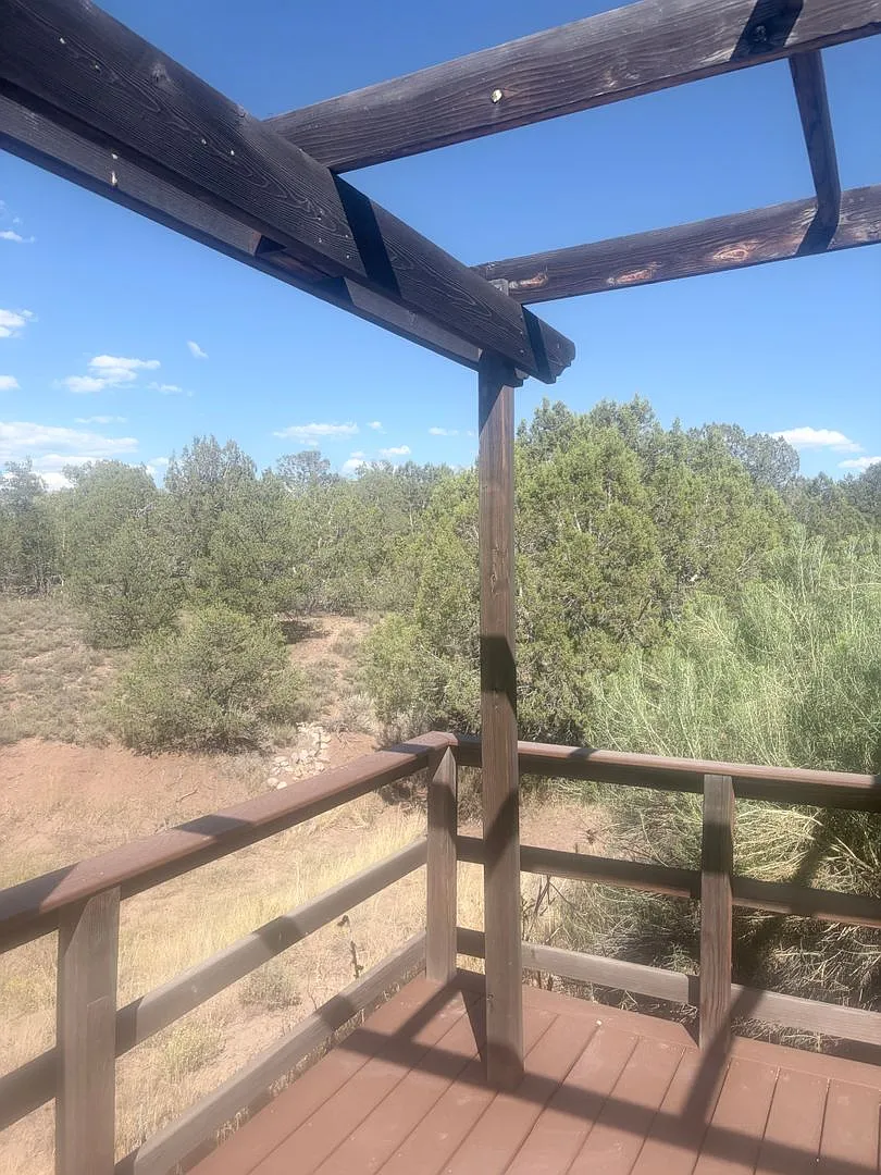 Country Living — Photo 2