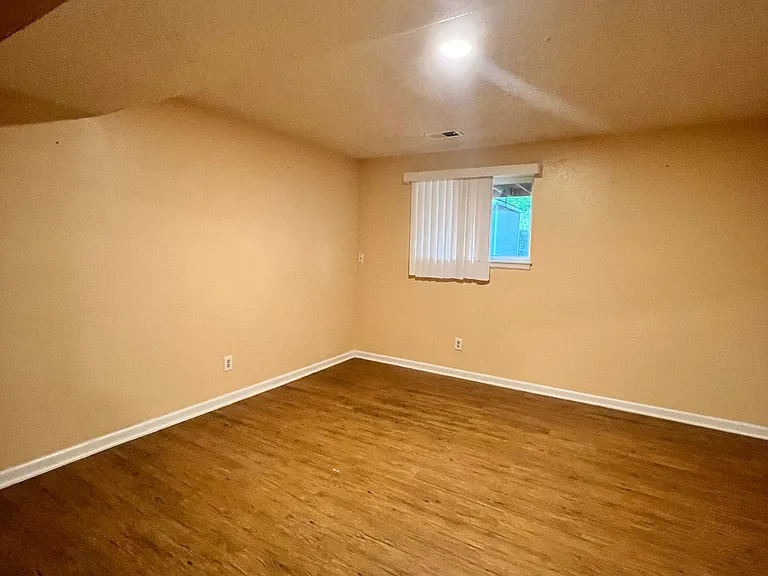 1579 S Salida Way — Photo 12