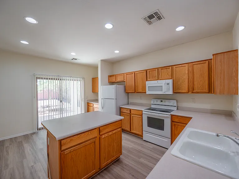 4540 E Sundance Ave — Photo 5