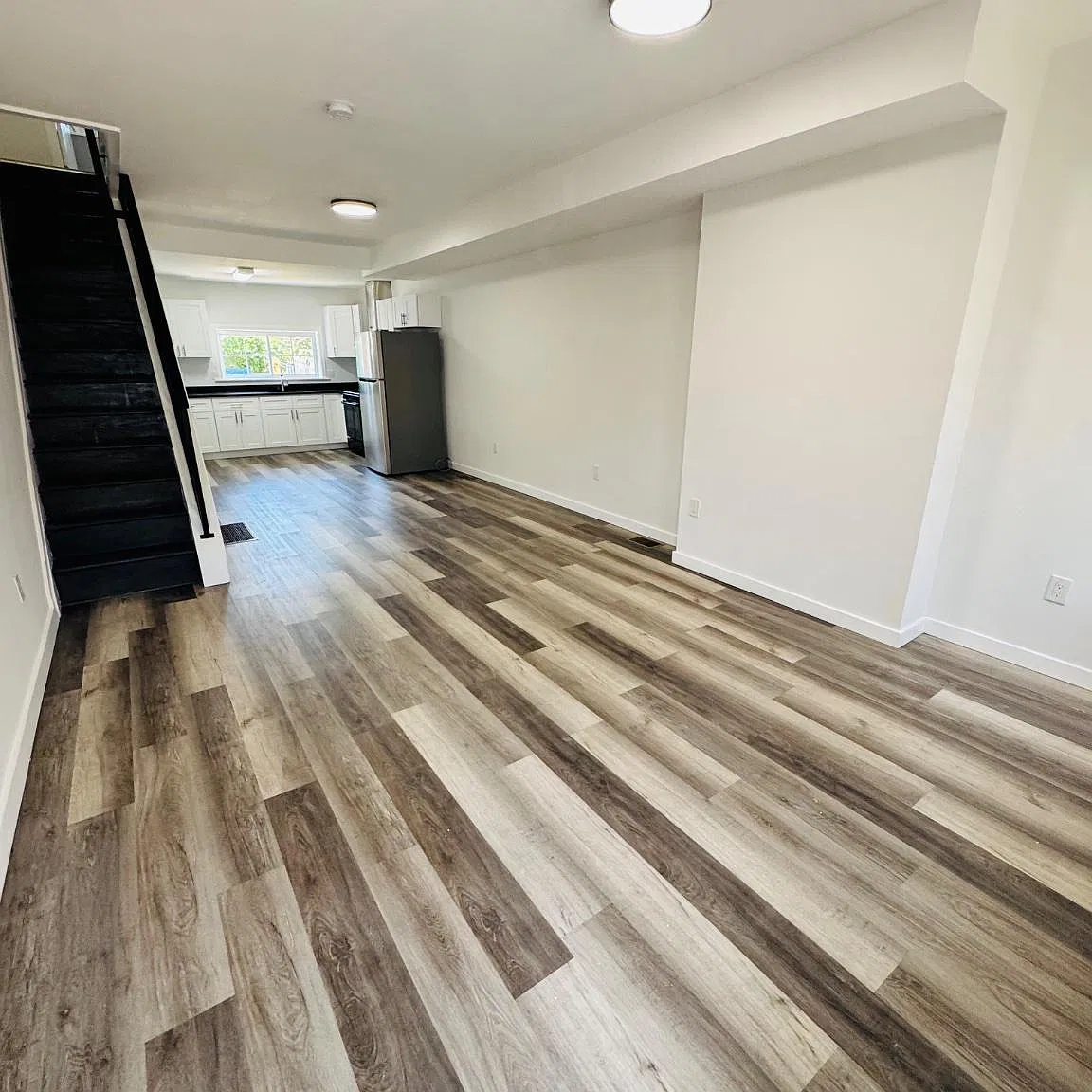 2 bed, 1.0 bath, 1008 sqft, $1,250 — Photo 2