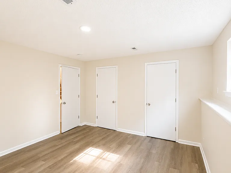 324 NE Cedar Ct — Photo 18