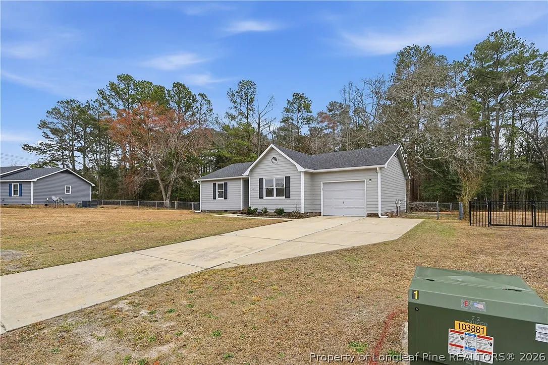 3 bed, 2.0 bath, 1340 sqft, $2,000 — Photo 2