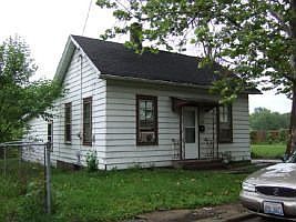 1st image of 334 Bremer St