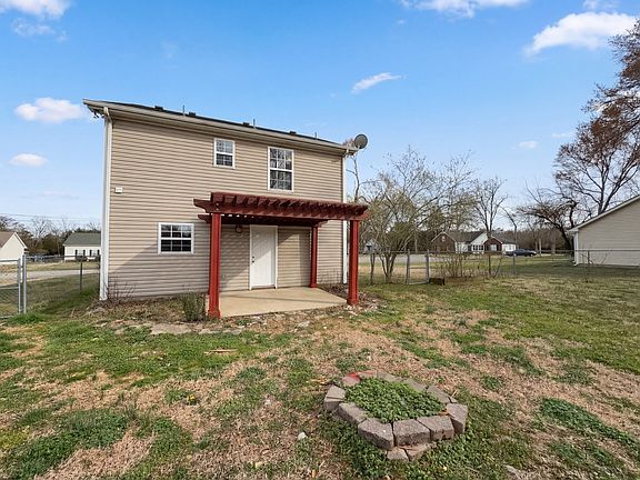 5th image of 309 Dorchester Dr
