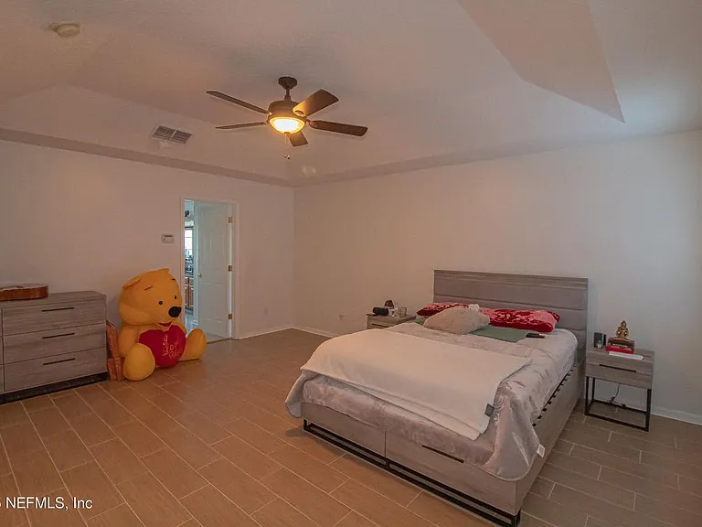 8146 Leafcrest Dr — Photo 21