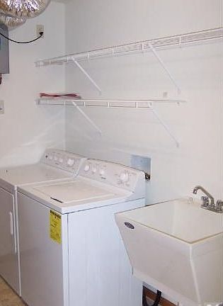 5th image of 1019 Katelyn Cir NE
