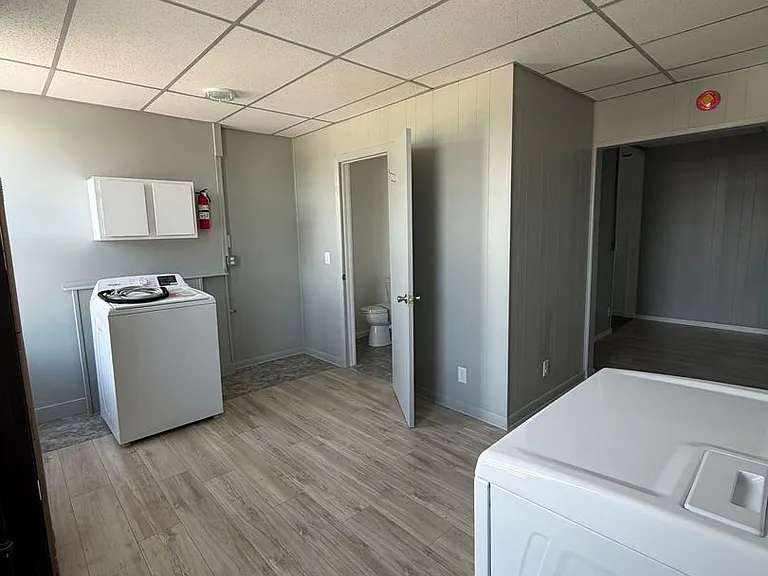 113 E Milwaukee St — Photo 16
