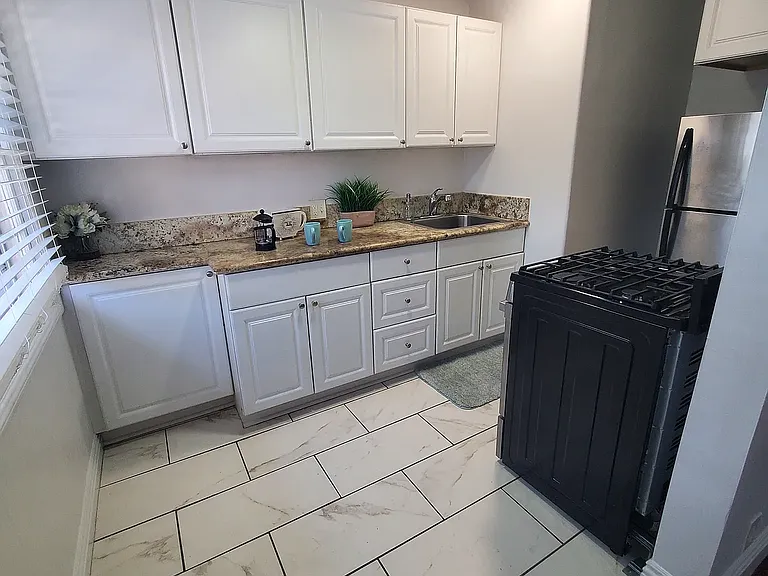 4120 E 1st St #2 — Photo 9