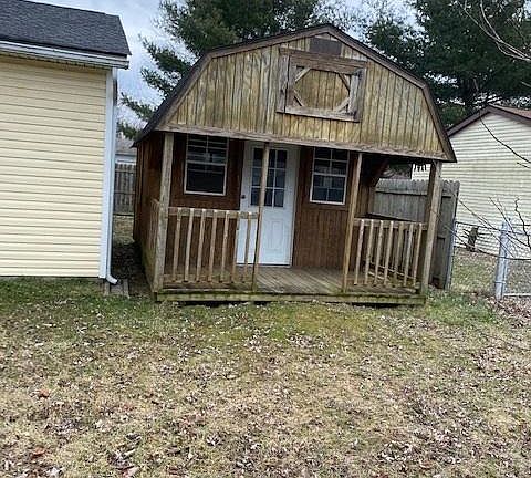 3rd image of 107 Kelly Ct