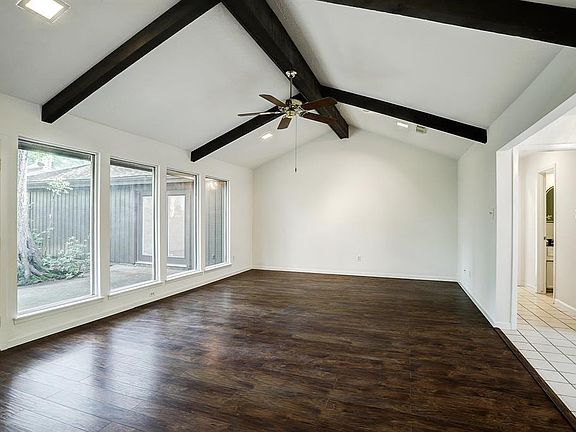 5th image of 2203 Lakeville Dr