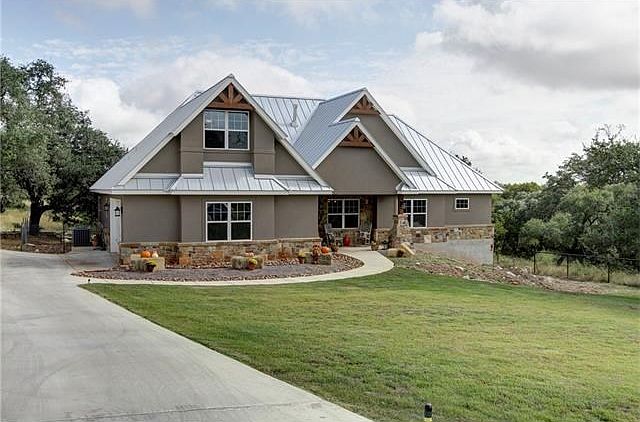 1st image of 709 Cambridge Dr