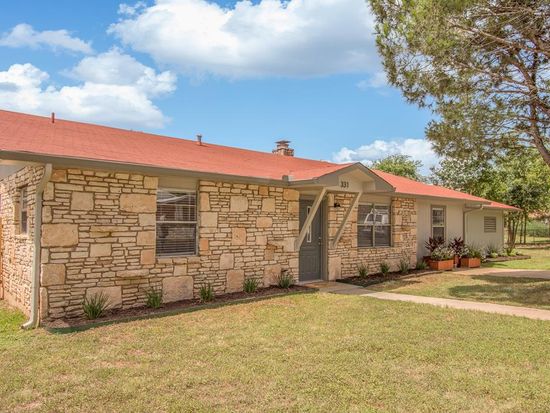 331 Broadmoor St Fredericksburg Tx 78624 Zillow