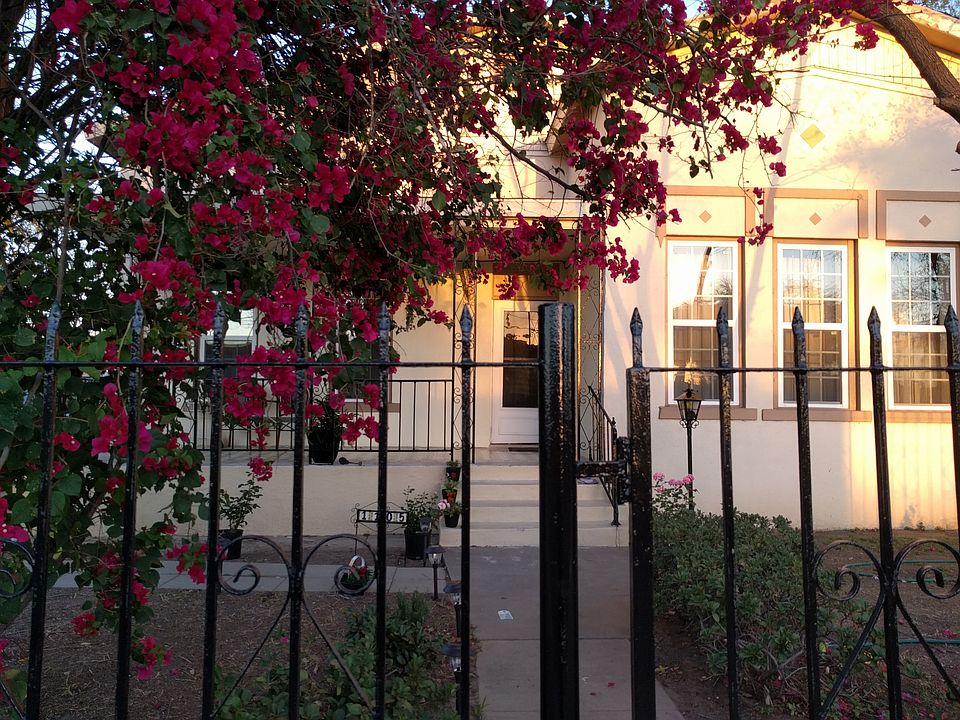 1st image of 1105 N Seymour Ave