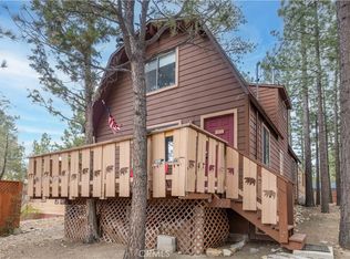 320 Hilltop Ln, Big Bear City, CA 92314