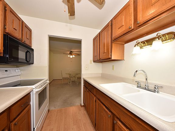 4th image of 8117 W Manitoba St APT 2
