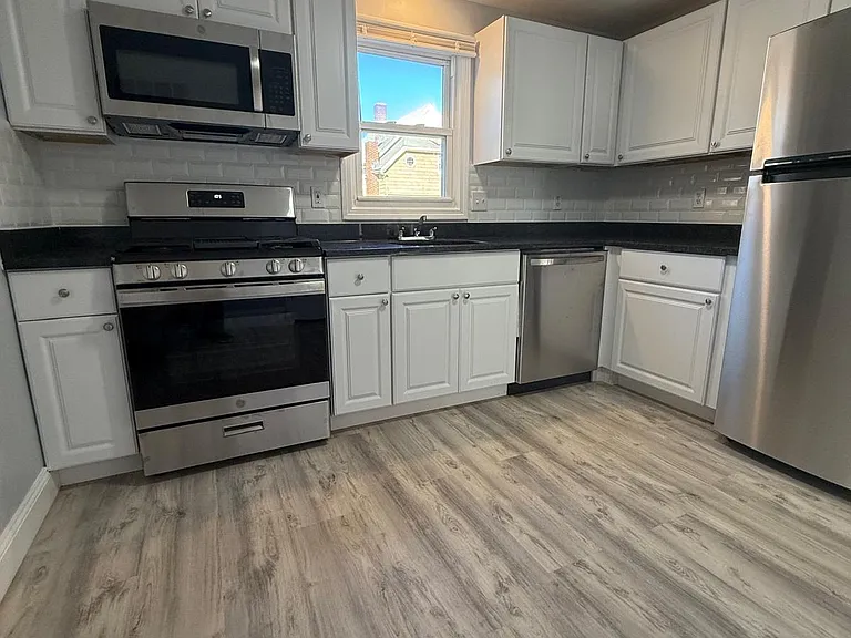 14 Saratoga Ave #5 — Photo 2