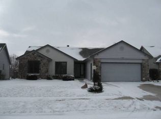 1116 Lake Pointe Cv, Fort Wayne, IN 46845