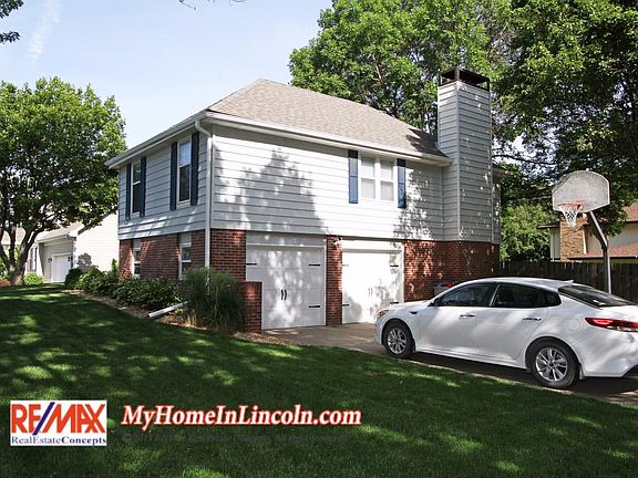 2nd image of 7920 Lillibridge St