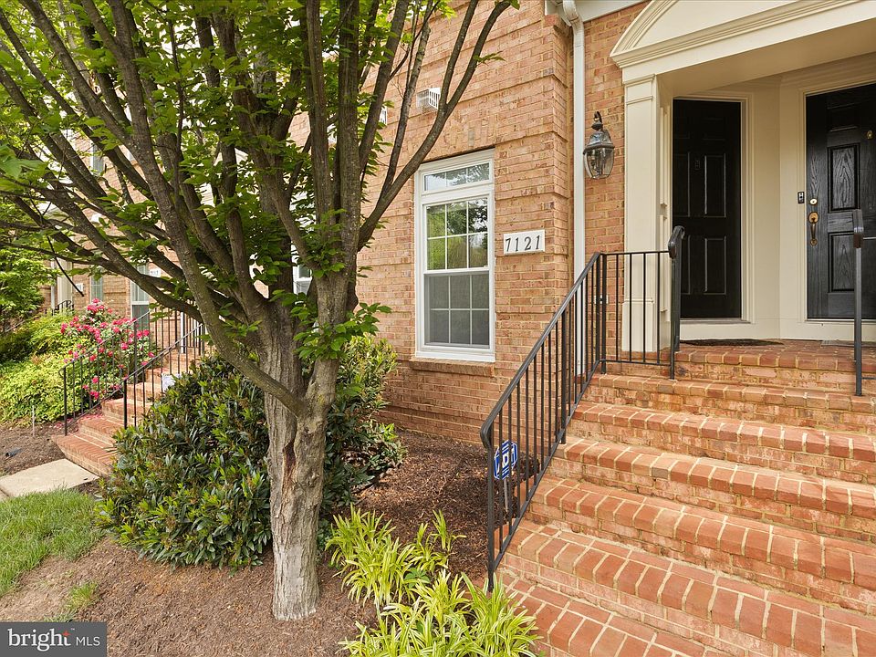 1st image of 7121 Little Thames Dr #203