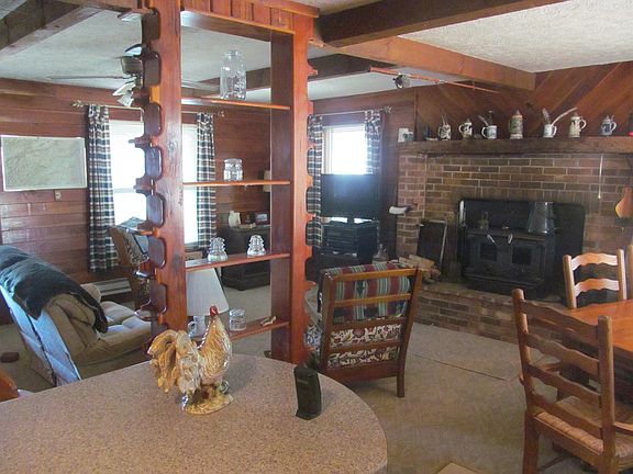 5th image of 512 Cedar Creek Ln