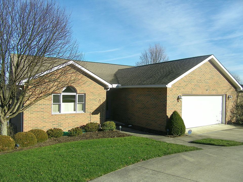 1st image of 102 Applewood Dr